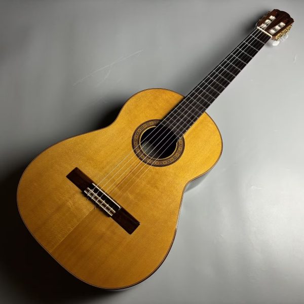 本郷幹雄 中古No.40<br />
￥159,800（税込）<br />
珍しい手工のクラシックギター！宮城県仙台市の制作家の方です！