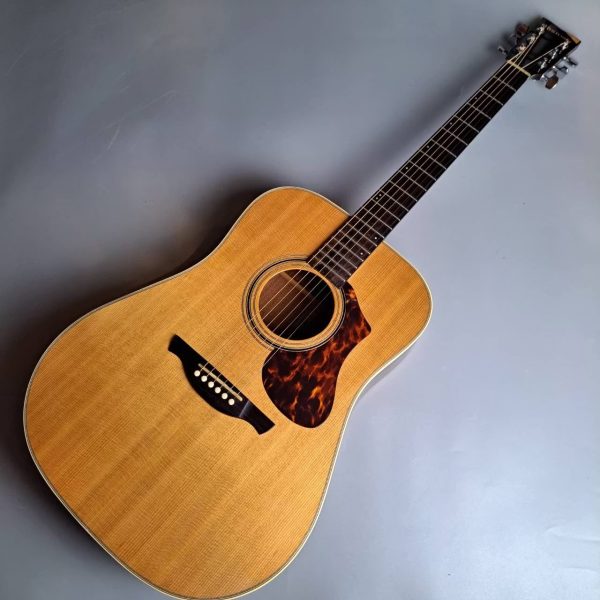 History 中古NT-L4【2017年製】<br />
税込販売価格￥99,800<br />
日本製オール単板ギター。この価格では今や買えません！年季入っていますが、音は抜群に良いです！