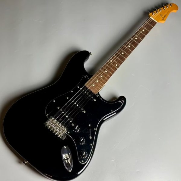 CoolZ・中古ZST-V/R<br />
税込販売価格￥35,980<br />
HistoryのCoolZシリーズから派生したCoolZブランドのストラトタイプ！使い込まれていますが、日本製でこの価格は破格！<br />
