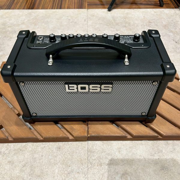 BOSS・DUAL CUBE LX<br />
通常価格\35,200→\31,800でご案内中！<br />
<br />
BOSSのハイクオリティサウンドを家庭用アンプに凝縮！