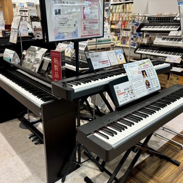 コンパクトな卓上ピアノも多数展示！