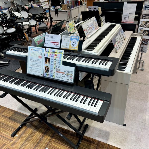 コンパクトな卓上ピアノも多数展示！