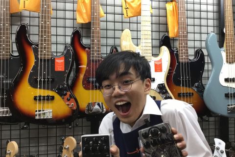 スタッフ写真 エフェクター、シンセサイザー、DTM、PA担当 佐藤 海