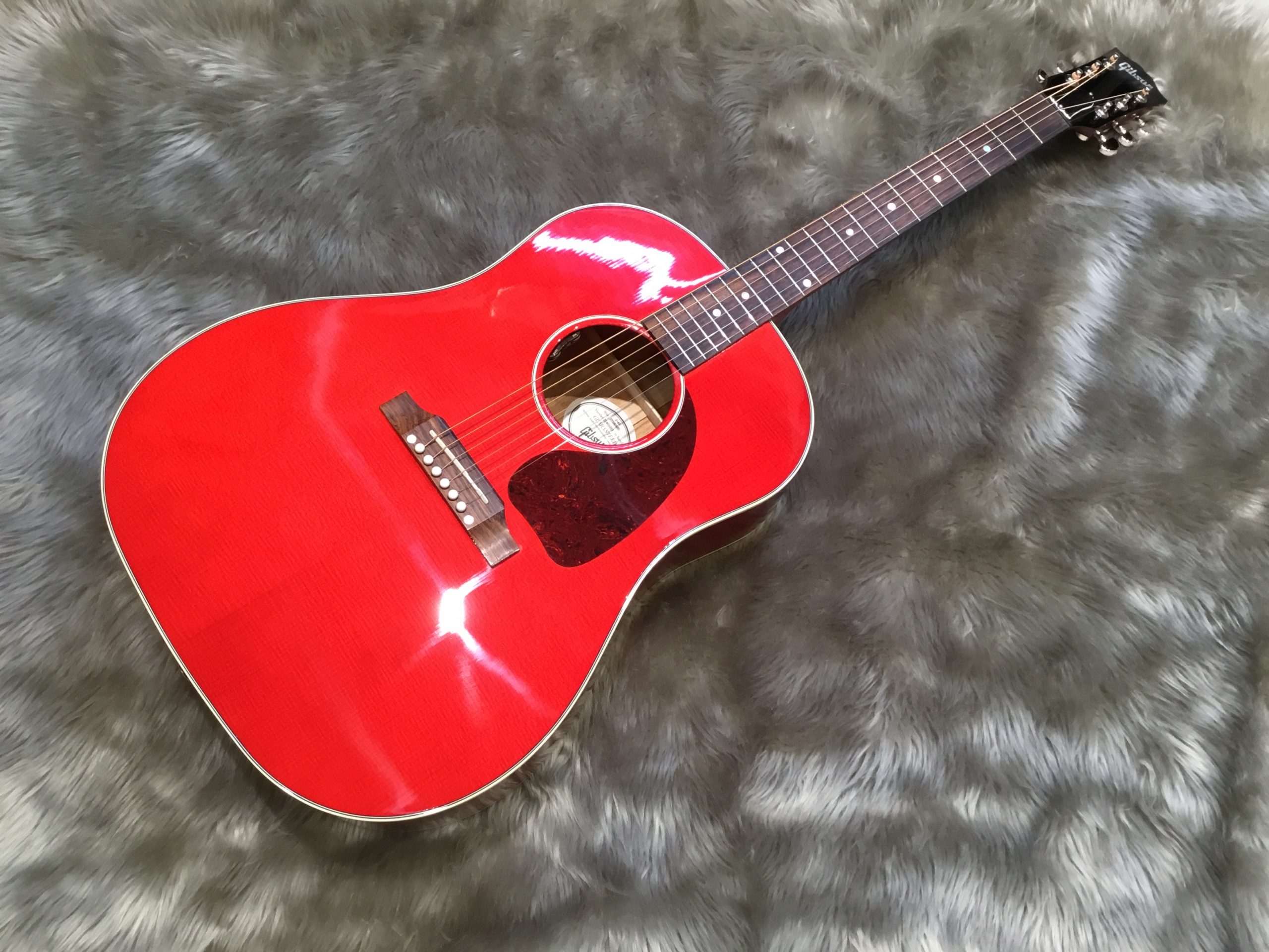 売れ筋がひ贈り物！ Gibson J-45 Standard Cherry