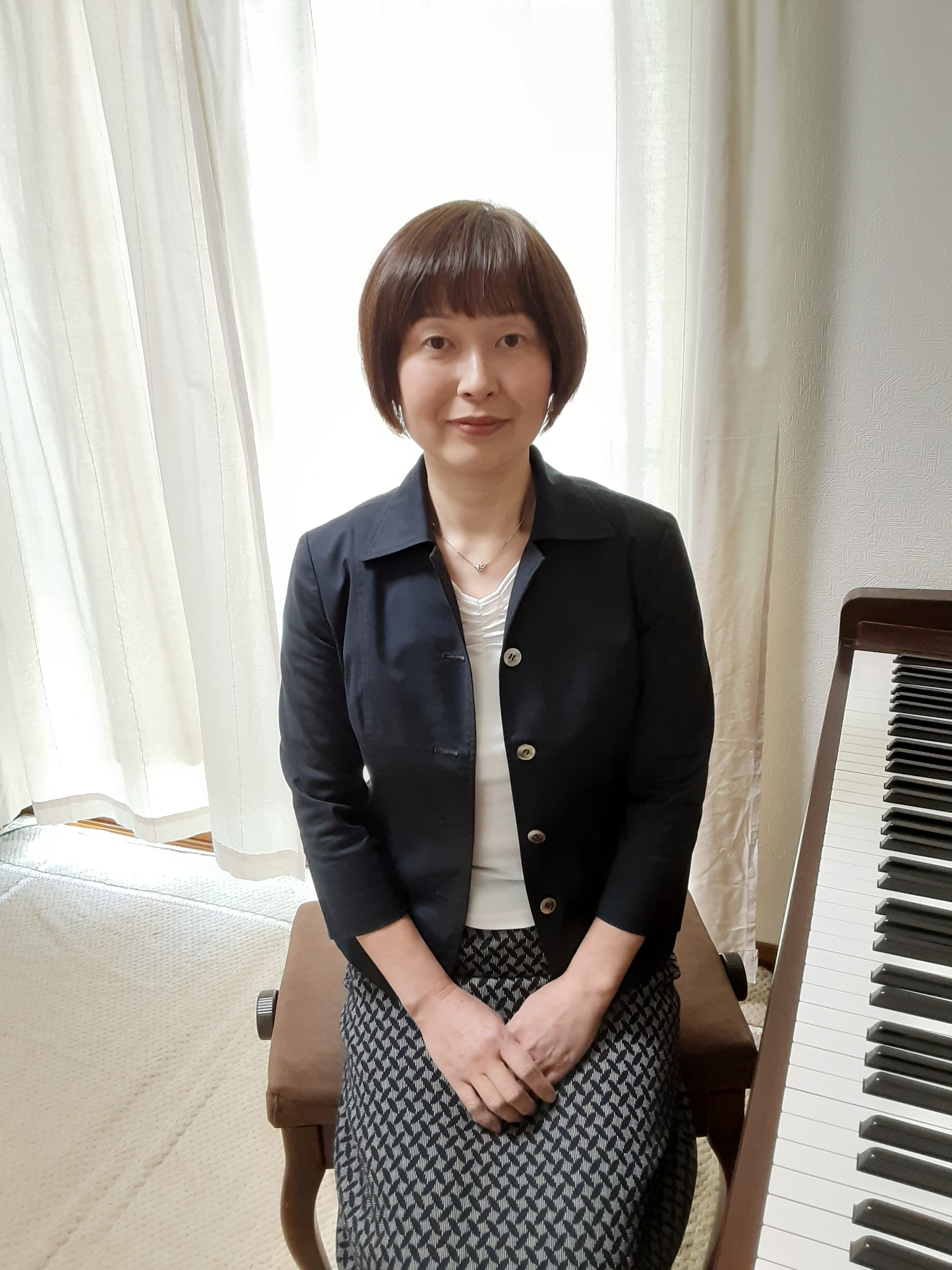 瀧尾　和代（たきお　かずよ）　担当曜日：金曜日 CONTENTS講師プロフィール先生へのインタビューコース詳細講師プロフィール 国立音楽大学ピアノ教育専修卒業。ピアノ教室を主宰する傍らレストランでの演奏活動を経験。第16回和幸ピアノコンクールG部門優秀賞受賞。結婚を機に転勤・子育て生活を経て今に至る […]
