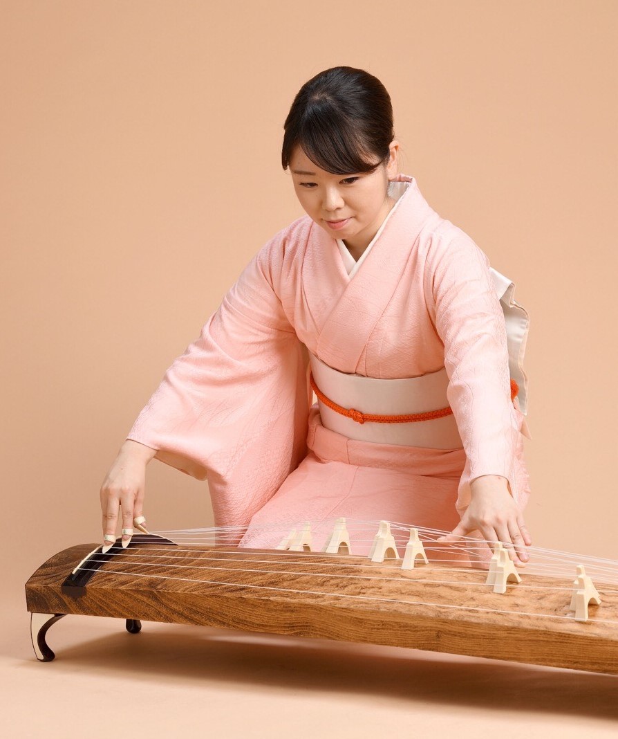 皆さんこんにちは♪西新井店音楽教室担当の山口です。 今回は火曜日に開講しております三味線とお箏の体験レッスンを受けてみましたのでそのレポートをお届けいたします。 受けるスタッフは音楽教室担当山口です。三味線も筝も触るのも初めてです。緊張しましたが楽しかったです。それではレポートをどうぞ！ 体験レッス […]