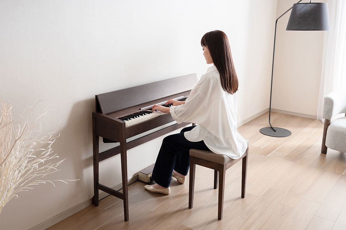 「インテリアになる電子ピアノ」カッコイイ部屋に似合うデザイン3選