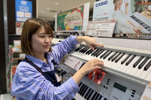 スタッフ写真 キーボード・ファンシーグッズ・教育楽器 木下