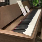 【電子ピアノ】ローランド＆カリモク「きよら KF-10」展示しています！