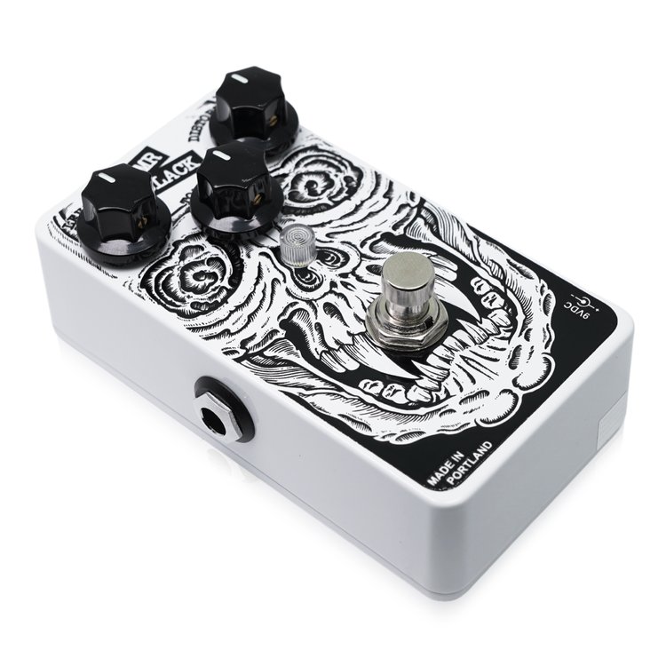 CONTENTS★Mr.BLACK 「White Widow」★Mr.BLACK 「White Widow」 Mr. Black White Widowは、ブリティッシュスタイルのヘヴィなドライブトーンを生み出すオーバードライブ〜ディストーションペダルです。 ゲインの盛り上がり、上品で扱いやすいトッ […]