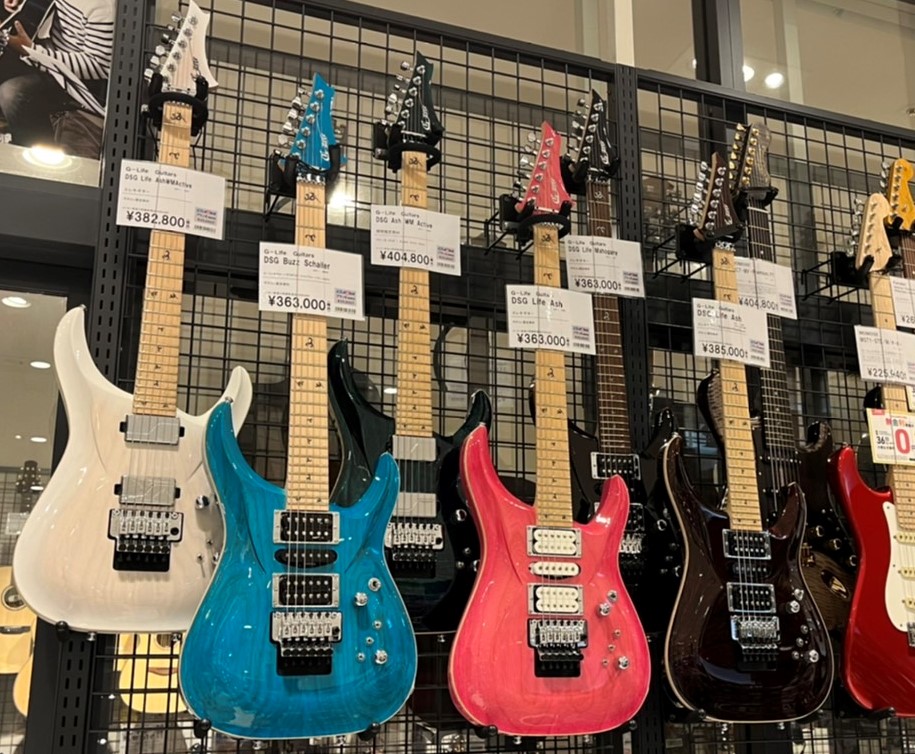 「ギターコレクション」沢山のご来場有難うございました！ 普段展示していない商品もあり、新鮮に感じた方もいらっしゃったと思います。実際、設営中にスタッフも興奮していました・・・。 そんなギターコレクションで展示したSIAM SHADEのギタリスト「DAITA」氏が使用してることでお馴染みの「G-Lif […]