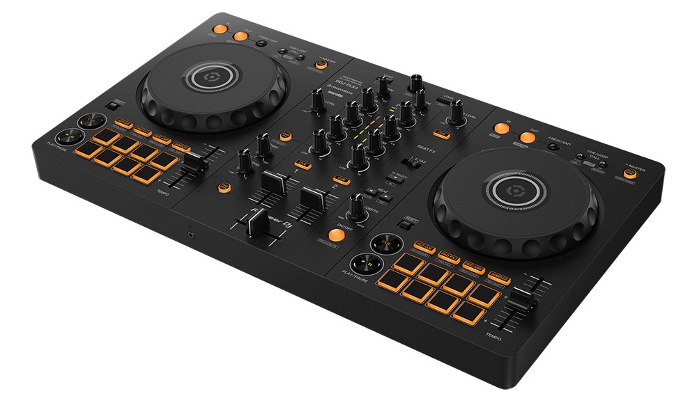 「DDJ-FLX4」は、エントリー層向けのスタンダードモデルとなったDDJ-400のプロフェッショナル仕様のレイアウトを継承しながら、さらに新機能を搭載した、これからDJを楽しみたい方に最適なDJコントローラーです。