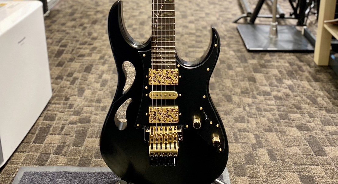 CONTENTS★Ibanez「PIA3761」スティーヴ・ヴァイモデル★Ibanez「PIA3761」スティーヴ・ヴァイモデル ■その他の商品も気になる方は今すぐ直方店デジマートをチェック！ ★お問い合わせ先はこちら！ ★中古エレキギターの在庫情報はこちら！ ★中古買取商材の各楽器まとめはこちら！ […]