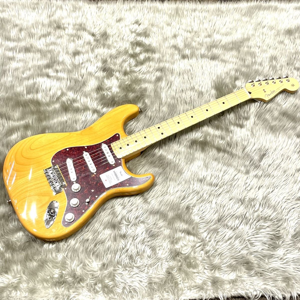FenderMade in Japan Hybrid II Stratocaster, Maple Fingerboard, Vintage Natural
