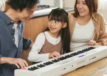 【キーボード / 近日入荷予定】「CASIO LK-330 / LK-530」登場