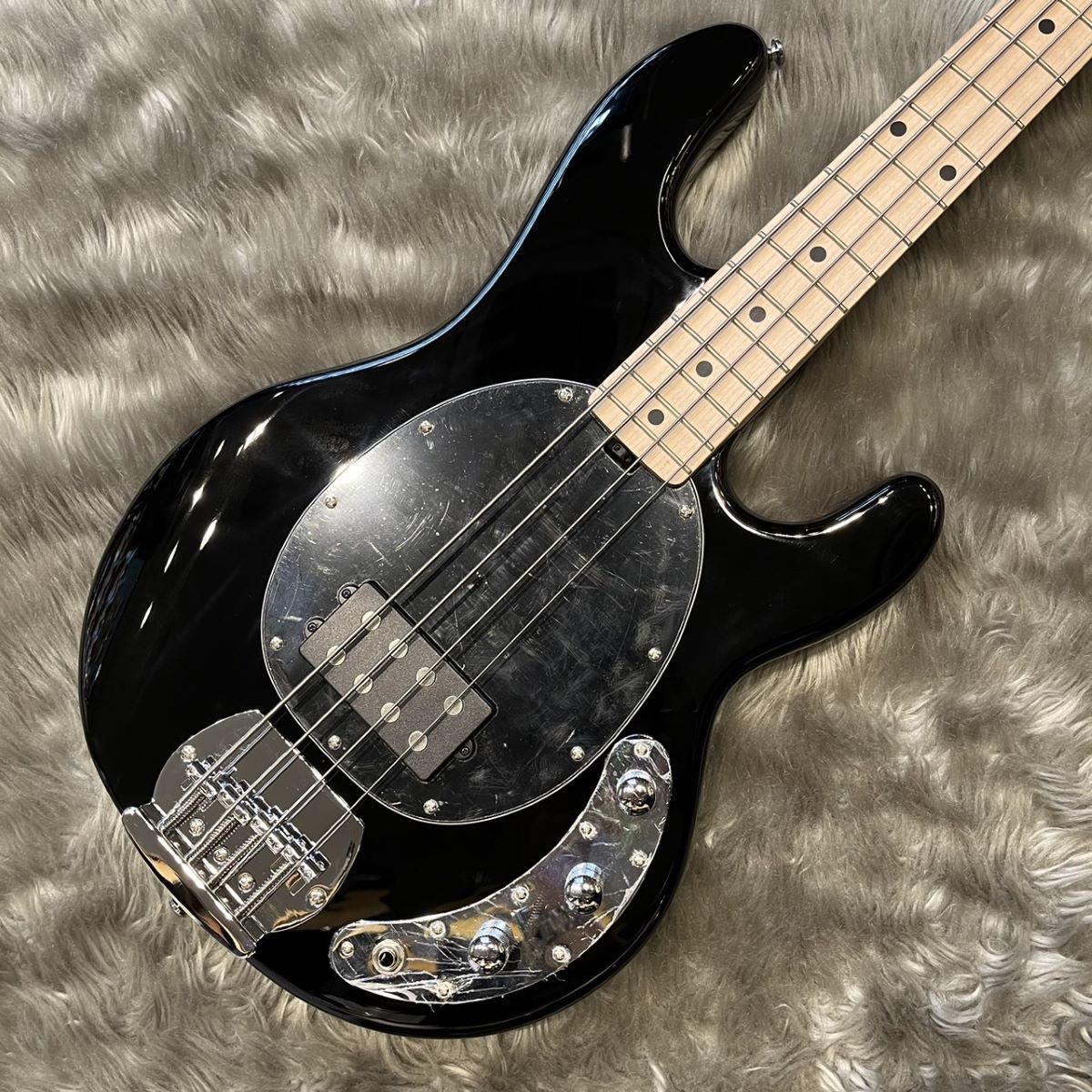 ベース】Sterling by MUSIC MAN STINGRAY RAY4 BK｜島村楽器 イオン