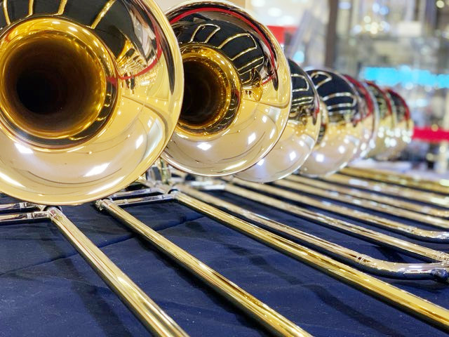 CONTENTS島村楽器直方店は、金管楽器「中低音楽器」取り扱い店舗です!私が皆さまのサポートをさせていただきます!購入検討中の方必見!～トロンボーンの選び方について～事前来店予約・ご相談をおすすめしております!毎月20日・30日はイオンゴールドカード ご請求時5%OFF無金利キャンペーン取り扱いブ […]