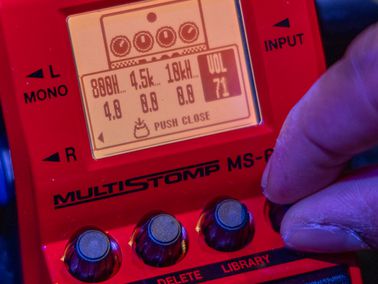 入荷しました！】ベースマルチエフェクター「ZOOM MS-60B+」｜島村楽器 イオンモール直方店