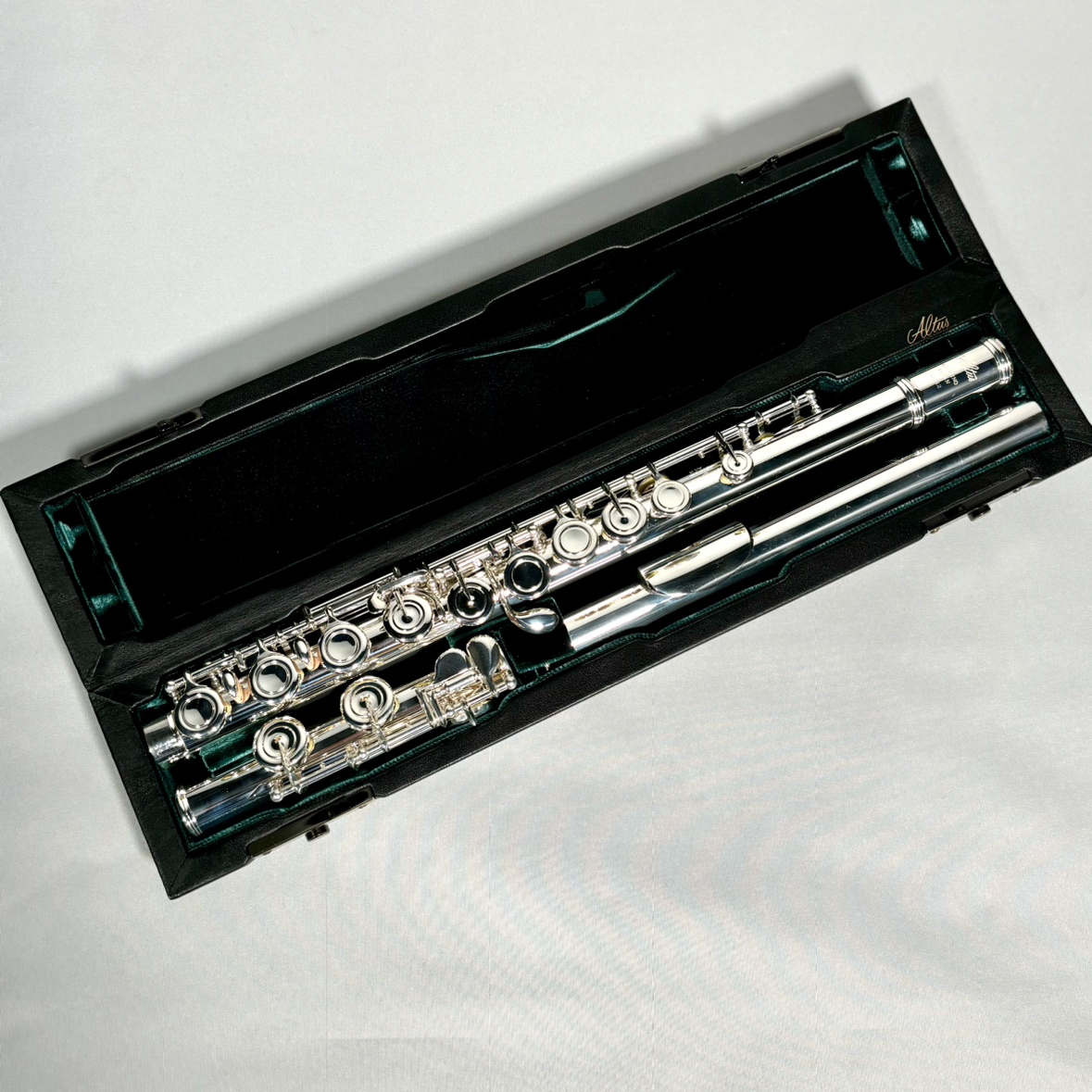 CONTENTSアルタスフルート新モデル 総銀製が待望の再入荷!✨アルタスフルート 新モデル(New Model 2023)お近くの島村楽器で試奏することが可能です!!ショッピングクレジット無金利＆低金利プランお問い合わせ担当者紹介アルタスフルート新モデル 総銀製が待望の再入荷!✨ アルタスフルート [&hellip;]