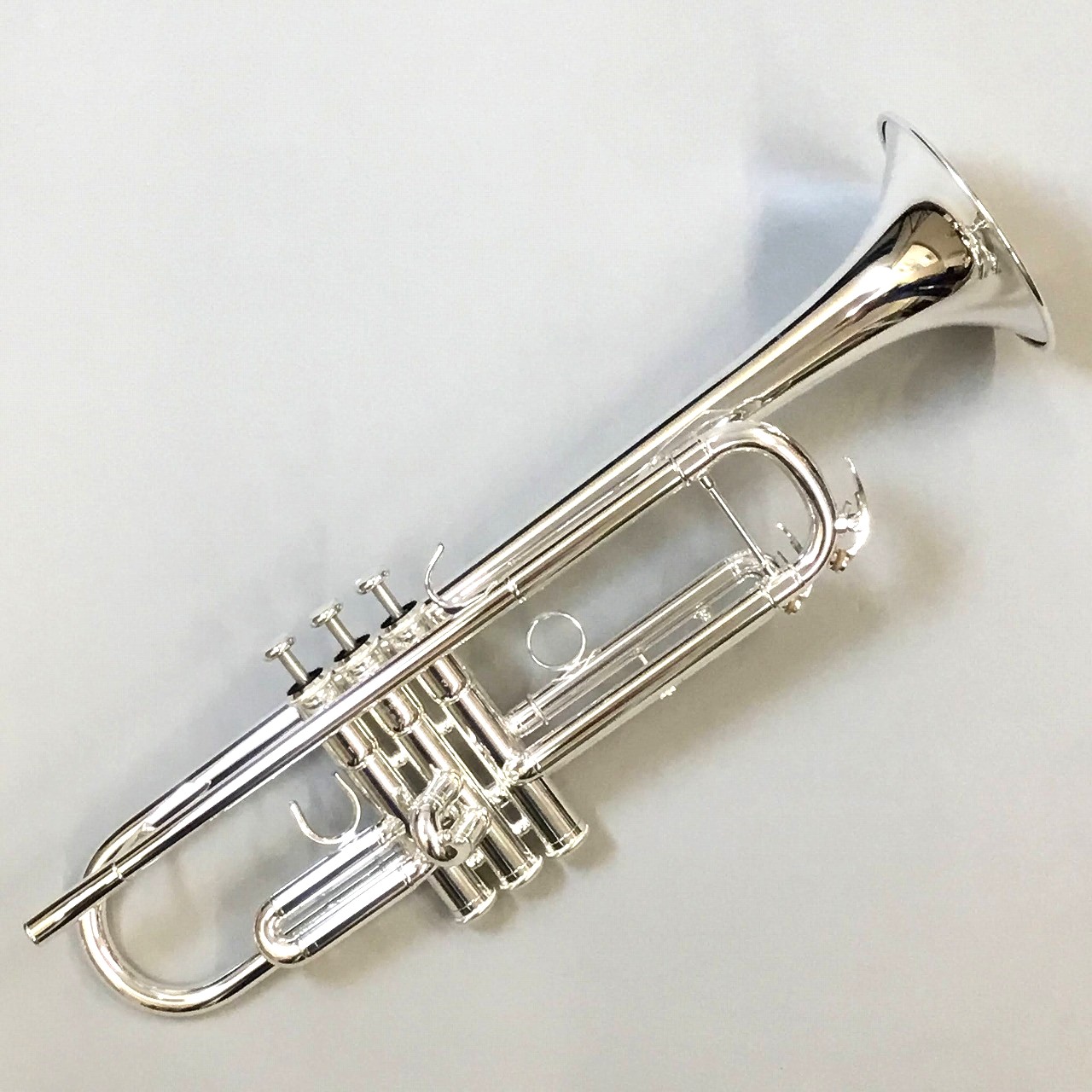 ※島村楽器限定モデルYTR-5335GSIILSE