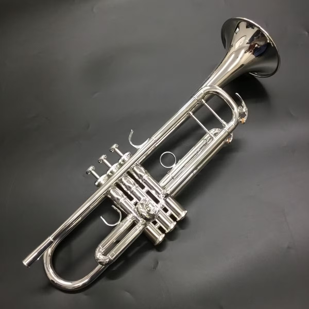 YTR-8335S