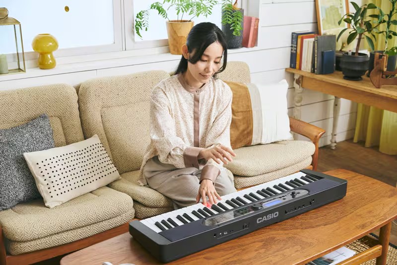 J-POPのヒット曲からアニメ、クラシックまで内蔵［200曲ソングバンク］