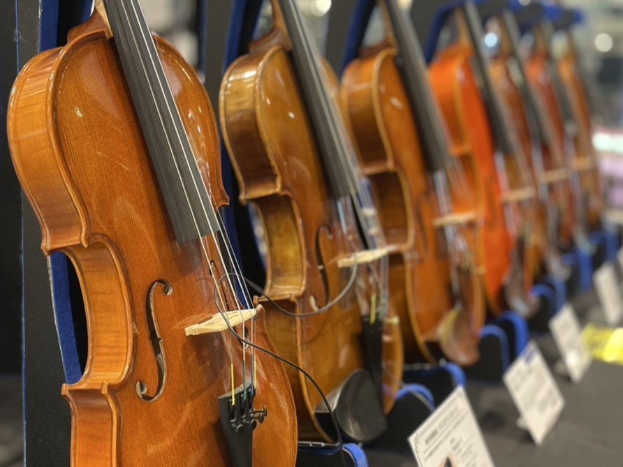 このページではこれからヴァイオリンを始める方が何を選べば良いかをわかりやすくご説明いたします。