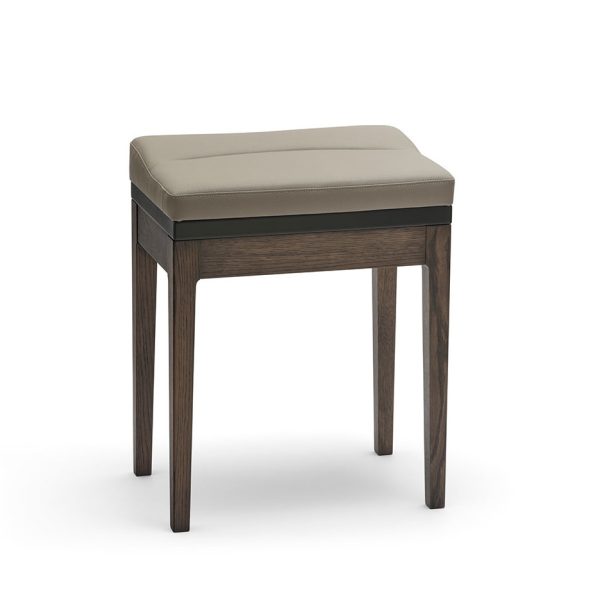 専用椅子にスペーサーを差し込んだ状態