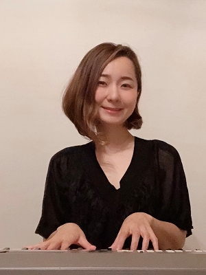 ヴォーカル科講師 開講曜日:金曜日安藤 志乃