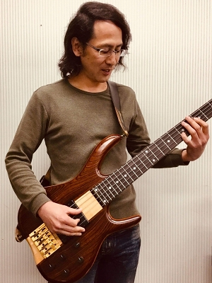 エレキベース科講師宇野 光俊