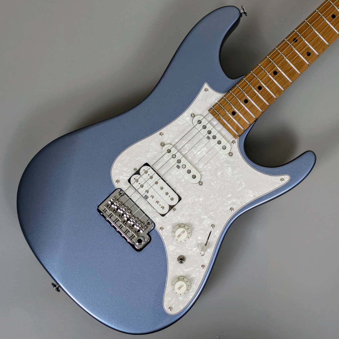 IbanezAZ2204
