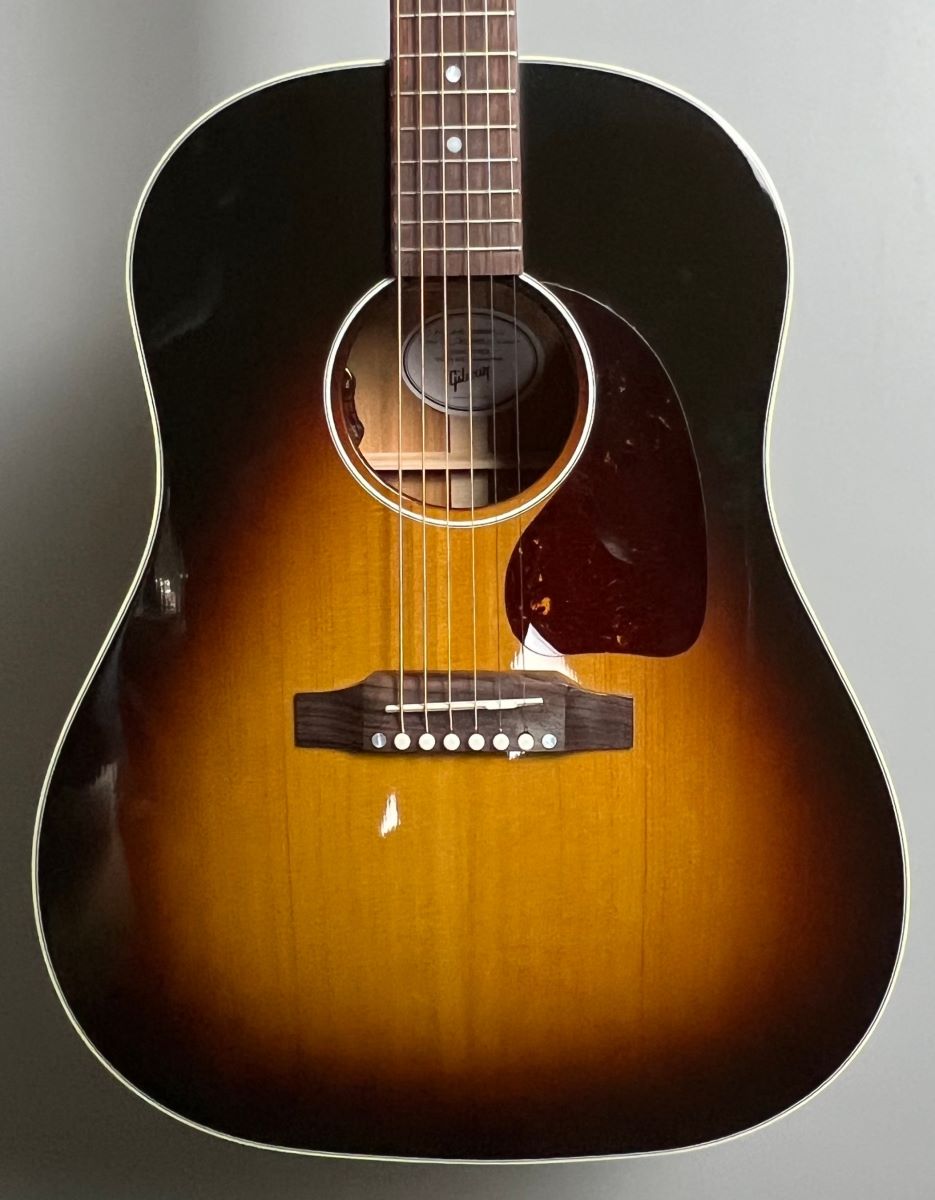 GibsonJ-45 Standard