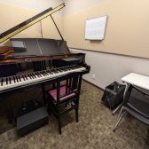 【レンタルルームのご案内】防音室・グランドピアノ