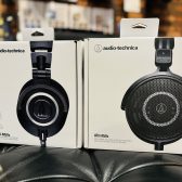 モニターヘッドホンの『密閉型』と『開放型』って何が違うの？楽器店員がオーテクの名機で解説！