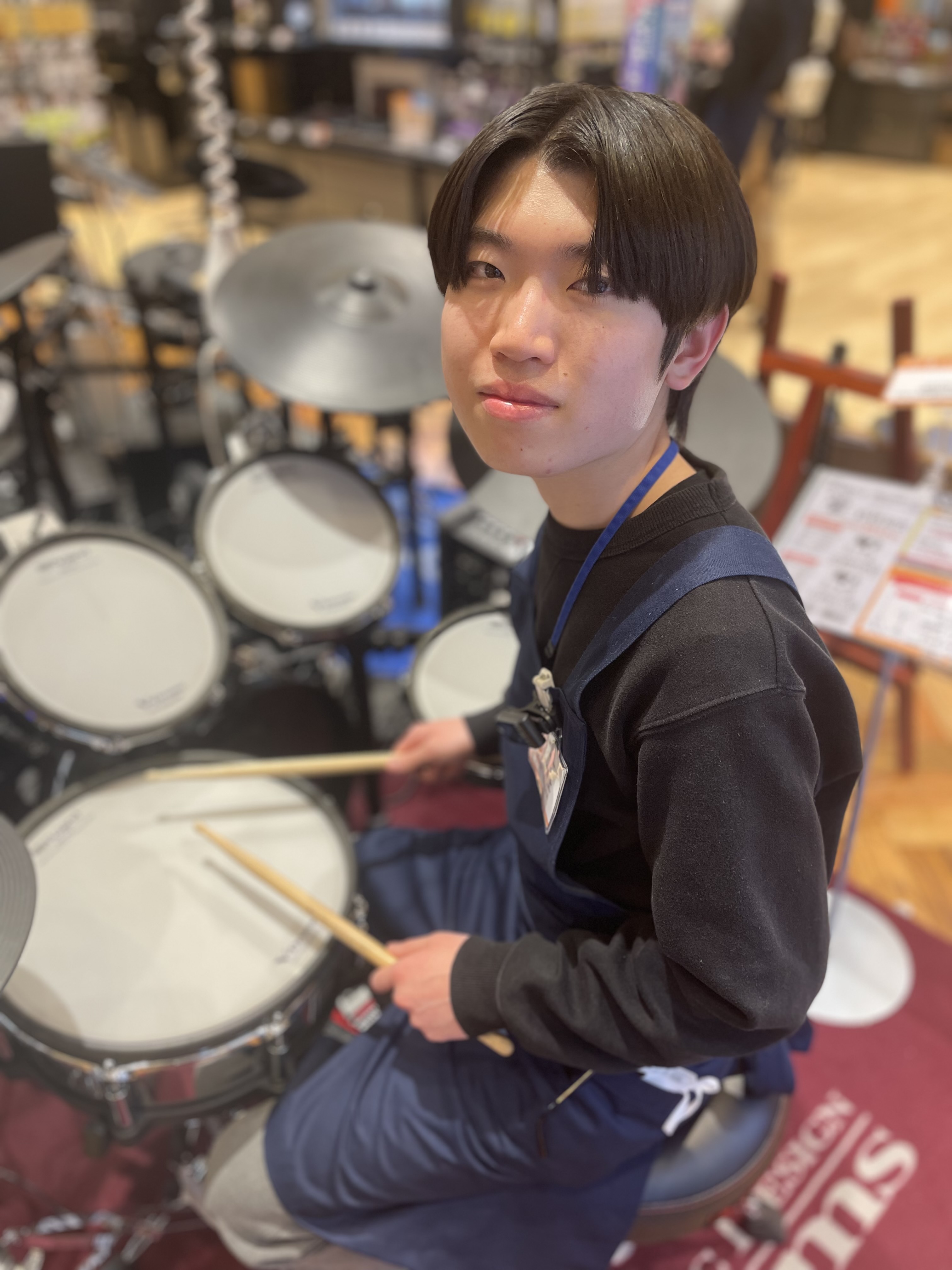 電子ドラム・ドラムアクセサリー担当村上(むらかみ)