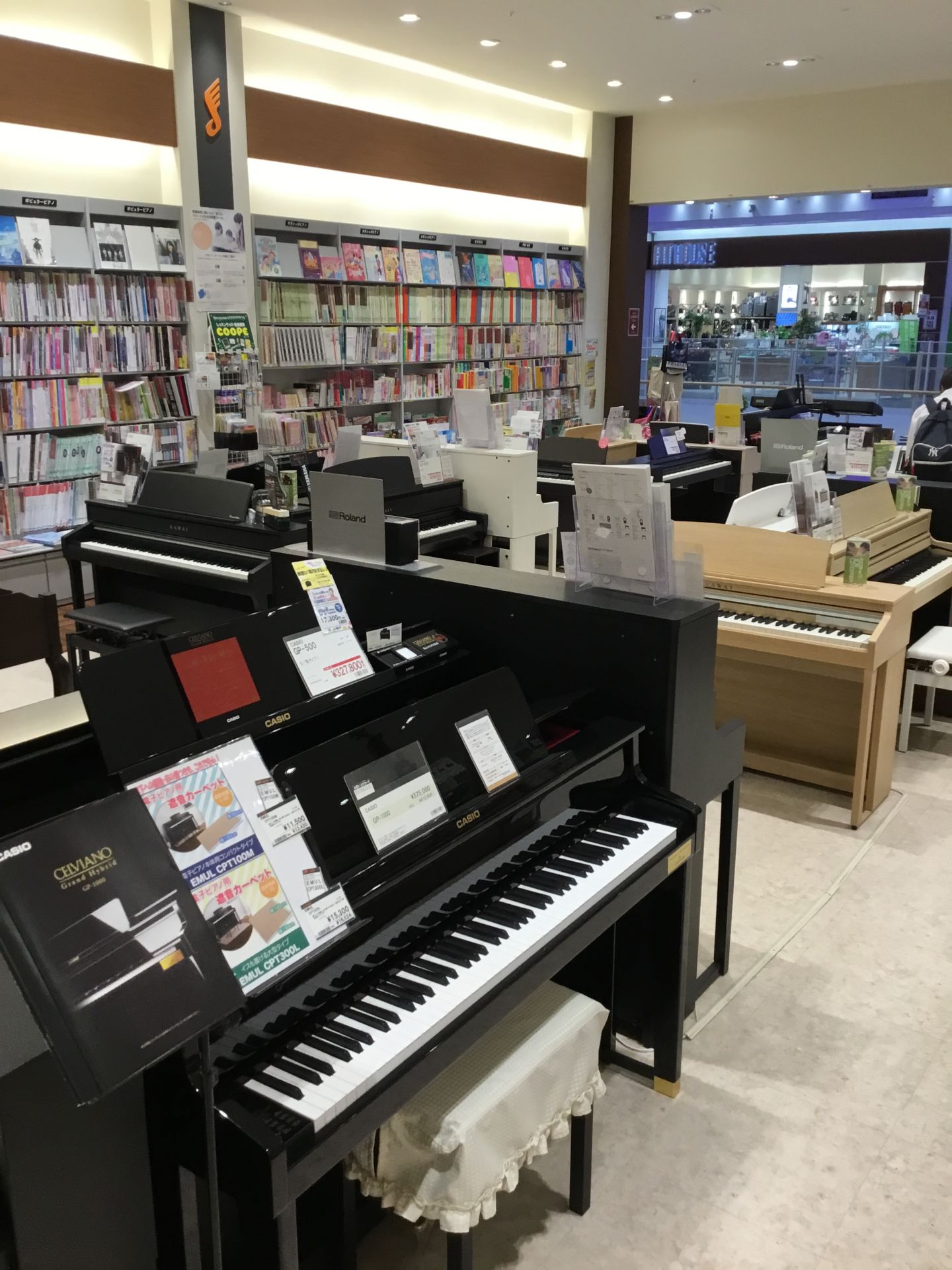 *電子ピアノを選ぶなら、]]島村楽器アクアウォーク大垣店に]]お任せください！ 島村楽器アクアウォーク大垣店では、常時約25台の電子ピアノを展示しております！]]岐阜市・大垣市以外にも米原市、彦根市、長浜氏等の地域の方にもたくさんご来店して頂いております。]] *ピアノ選びはお任せください！ 皆様こ […]