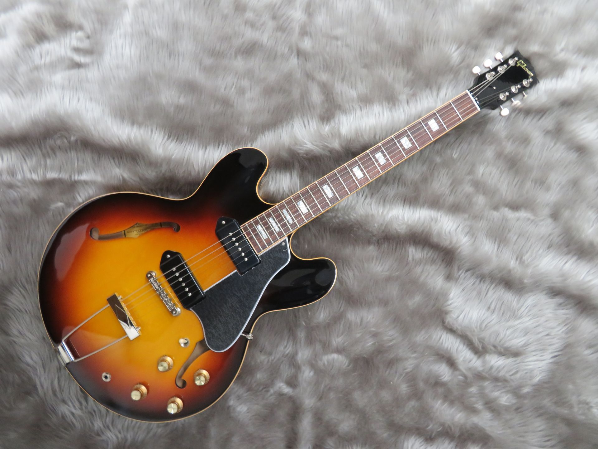 【入荷情報】Gibson/ES-330 Sunset Burst ～エレキギター～