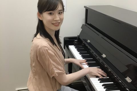 スタッフ写真 ピアノインストラクター・ピアノ 大野 有咲