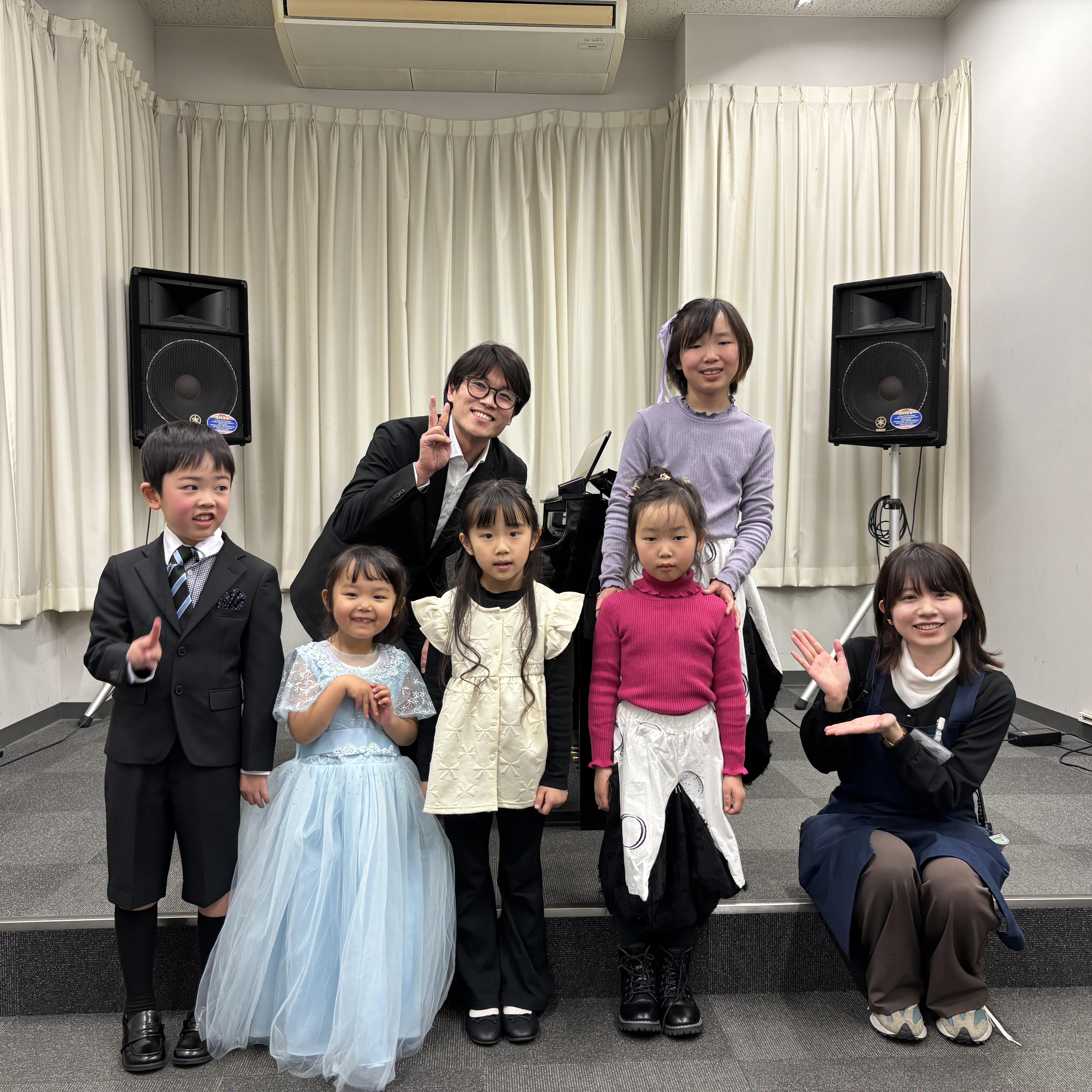 皆様こんにちは！ピアノ担当の松田です。12月に引き続き、第二回小さなピアノ演奏会を開催いたしました♪賑やかになった今回の様子をお届けいたします！ No.1 大橋茉莉菜　「かわいいおともだち」「こどものうた」 1回目に引き続きトップバッターで演奏！以前より難しい曲に挑戦し、3か月の成長を感じました・・ […]