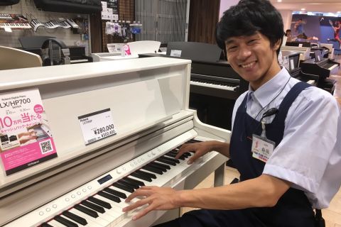 スタッフ写真 シンセサイザー・DTM・デジタル機材・ピアノ 森田