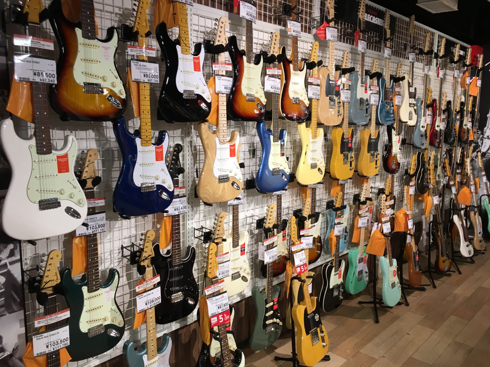 fender ギター、ベース大量入荷しました！！