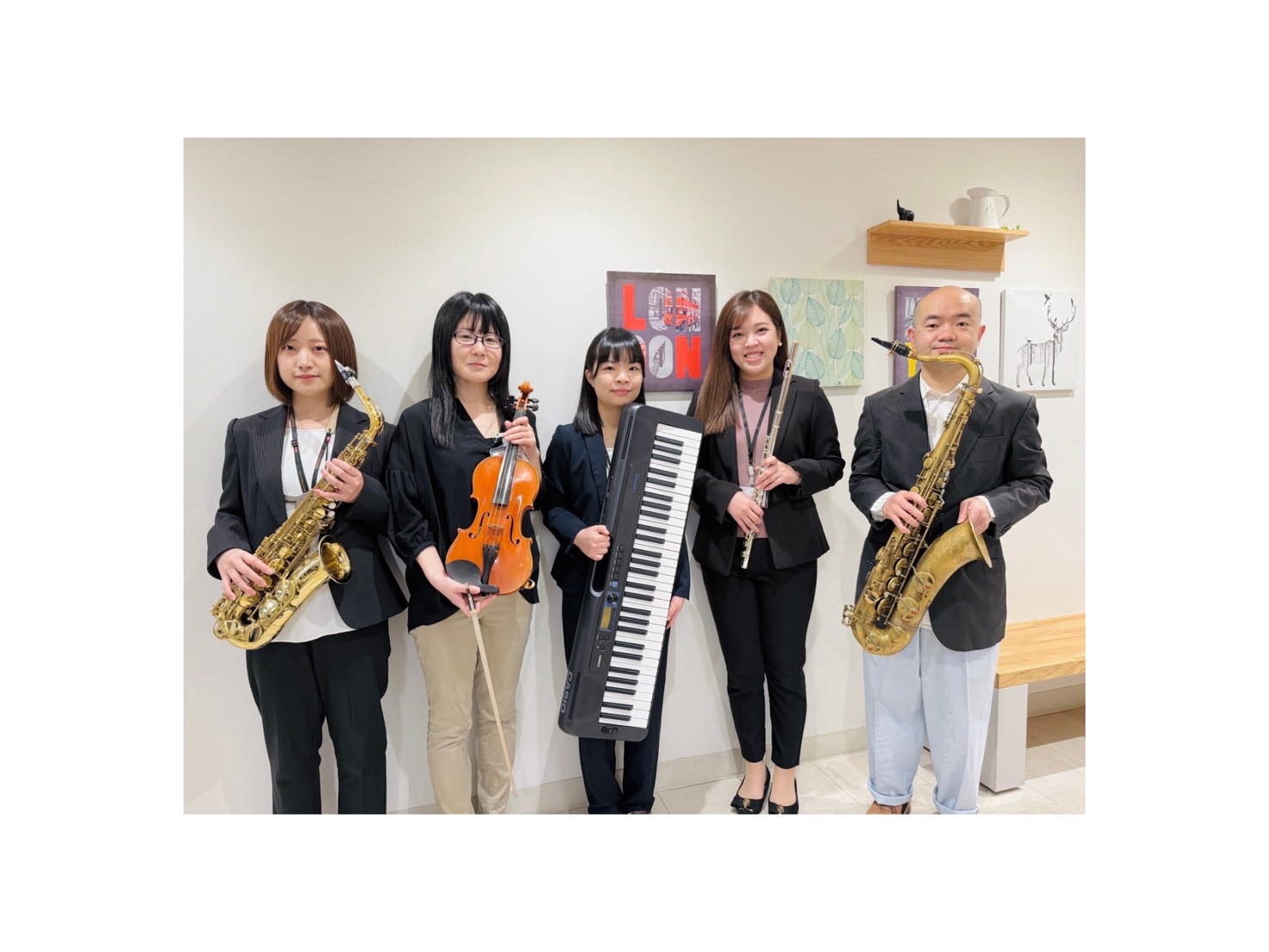 *優れた音楽力と指導力を持った4名のインストラクターがレッスンを担当いたします **スマホで簡単予約♪]]大人のための予約制レッスン 大宮店では、大人の方がゆったりと音楽を楽しめる、予約制レッスンを開講しております。 フルート、サックス、ジャズサックス、ヴァイオリン、ピアノ、保育士ピアノ、ソルフェー […]