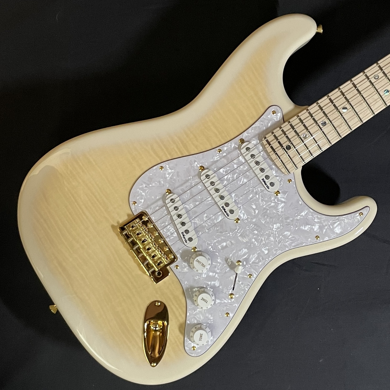 *Fender/RICHIE KOTZEN STRATが入荷しました！ 超絶なテクニックとエモーションを備えたギタリスト、リッチー・コッツェンの日本製シグネイチャーStratocaster®が復活。]]テクニカルなプレイを確実にサポートする太めのネック、ジャンボフレット、Dimarzioカスタムピッ […]