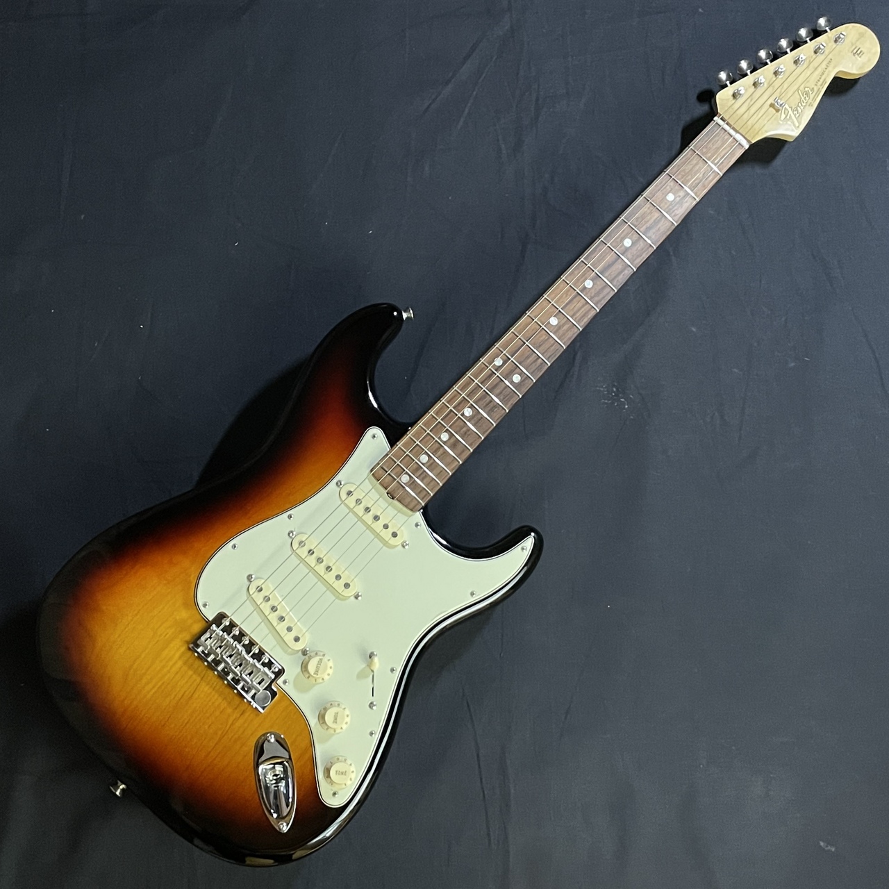 Fender　USAの定番ストラトキャスター！ 大宮店にAMERICAN ORIGINAL '60S STRATOCASTERが入荷しました！ THE　ストラト！なギターをお探しの方にぴったりのギターです。 さらにこの商品に限り通常販売価格￥280,170(税込)のところ、展示品特価￥238,144 […]