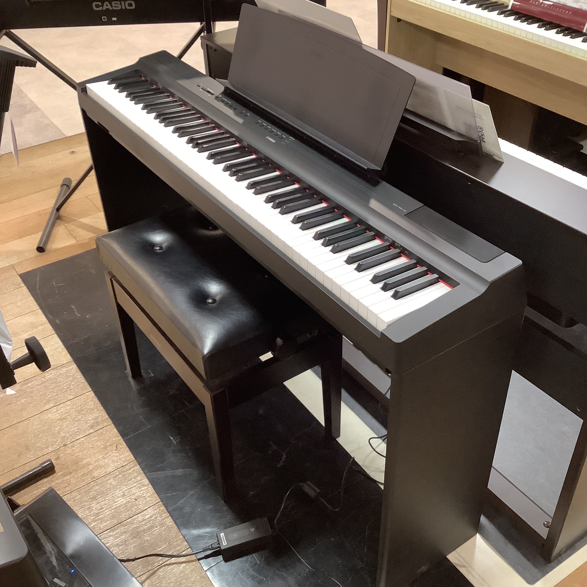 中古美品YAMAHA CLP-735R 20年製 高低調整可能椅子付き