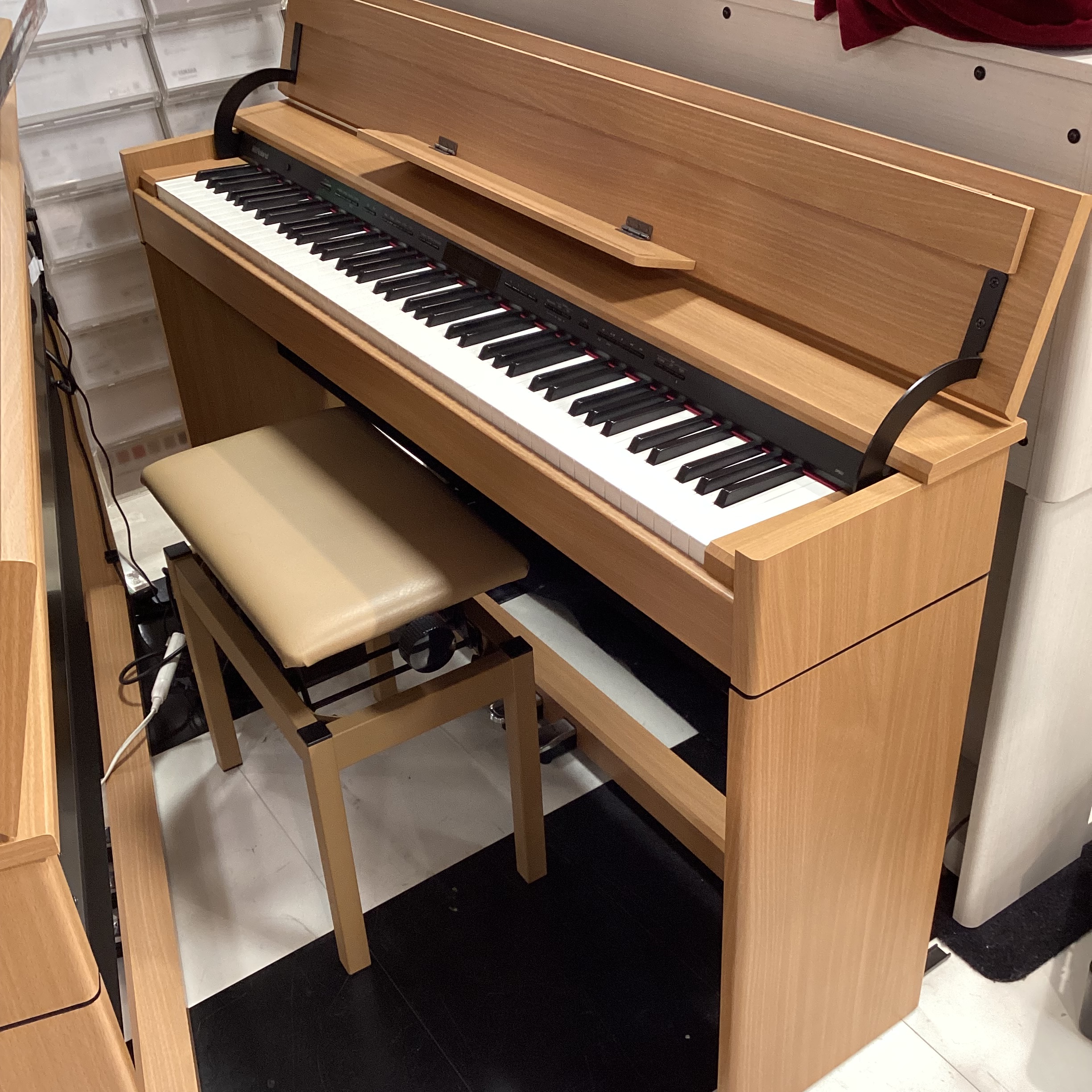 Roland(ローランド)/中古電子ピアノDP603(NBS)/2023年製
