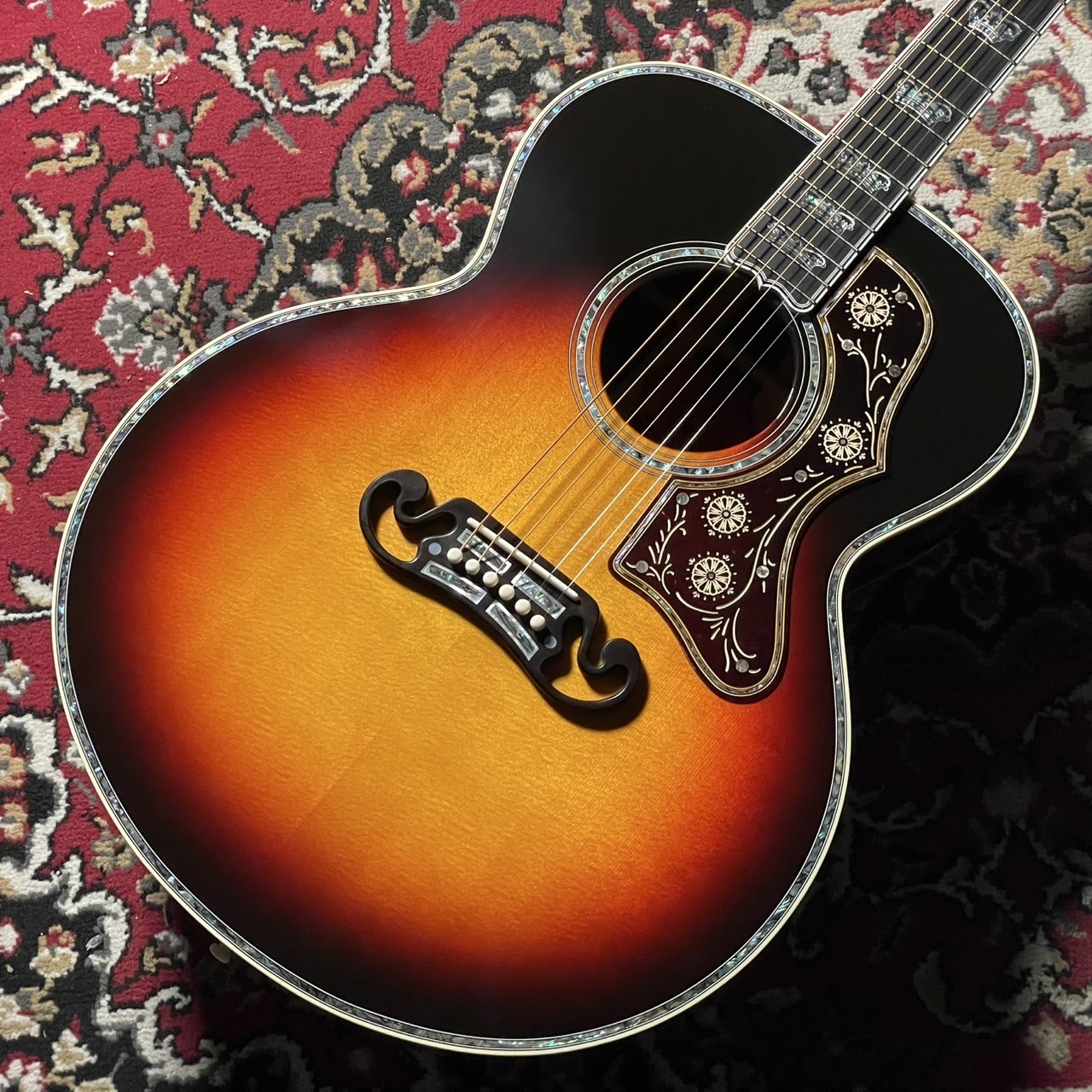 SJ-200 Monarch Rosewood Tri-Burst