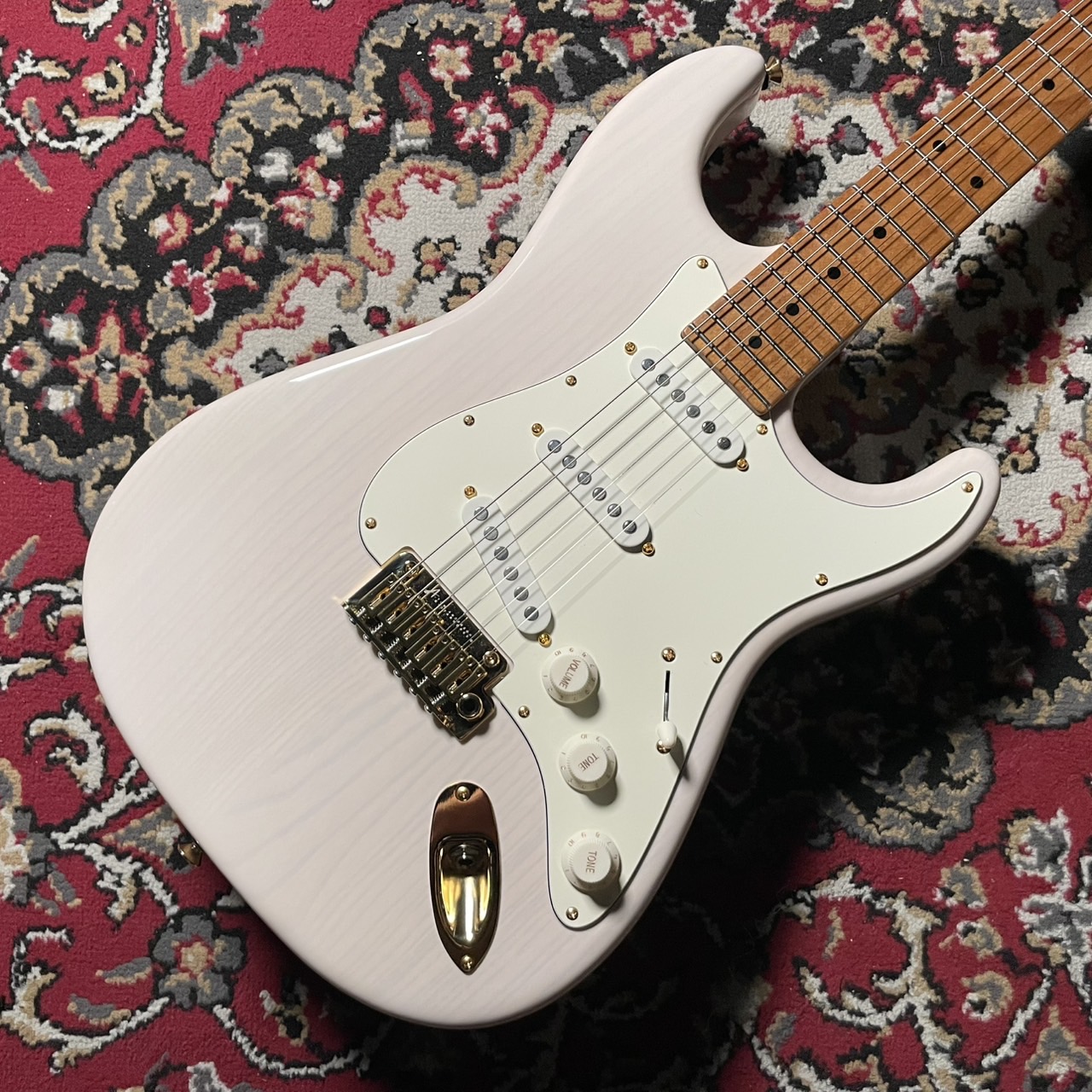 Icon Classic Translucent White