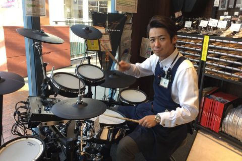 スタッフ写真 店長・ドラム・ピアノ上級アドバイザー 藤井