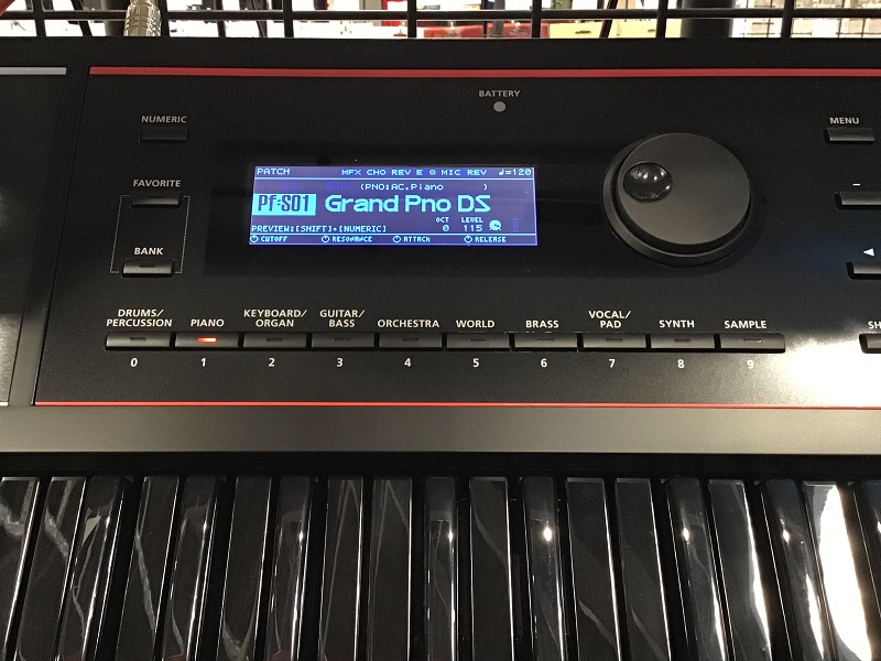 数量限定！】Roland JUNO-DS61のブラックモデル 店頭販売中！｜島村 